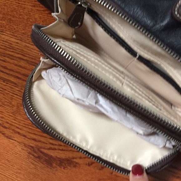 👜 Victoria Roberts - Picture 2 of 4